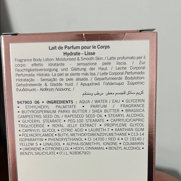 Large Lancôme La Vie Est Belle Perfumed Body Lotion - Picture 5 of 14